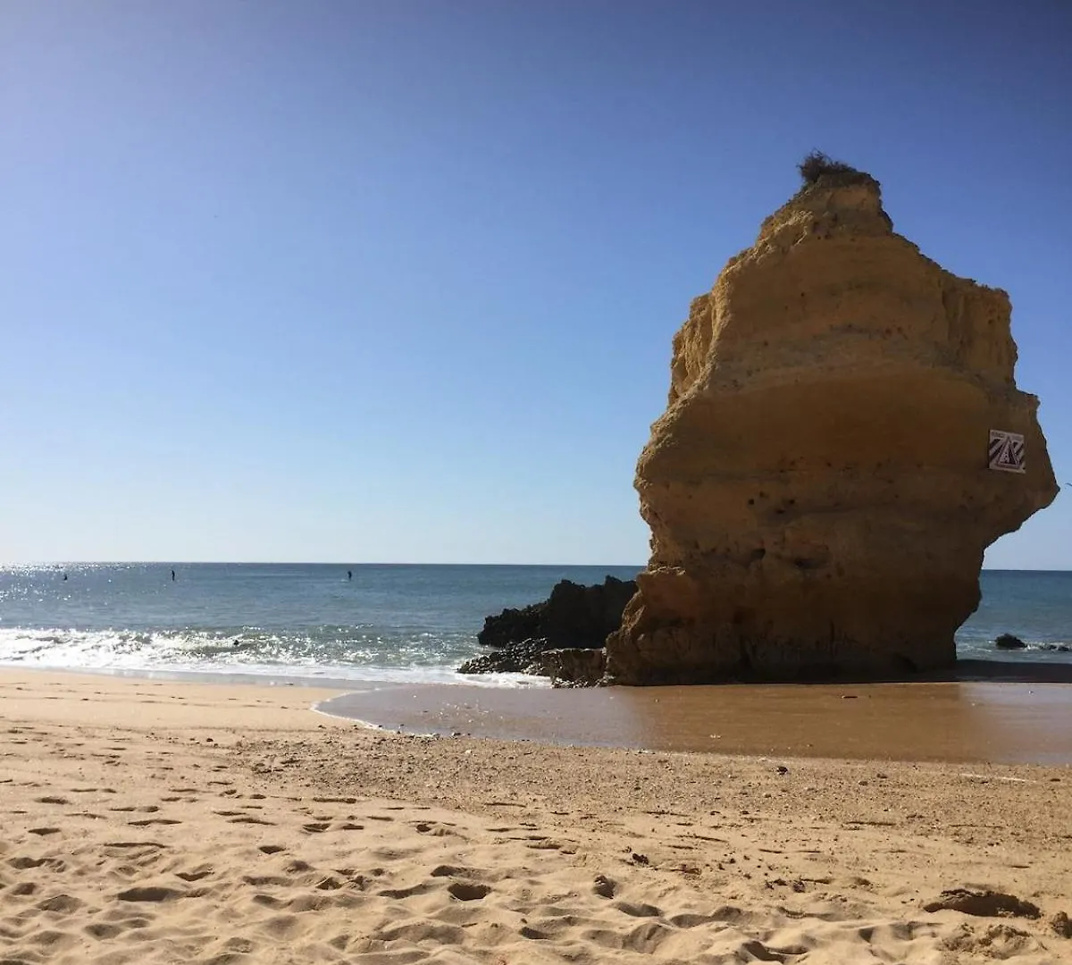 Luxury 2-Bed Apartment With Huge Pool - Albufeira