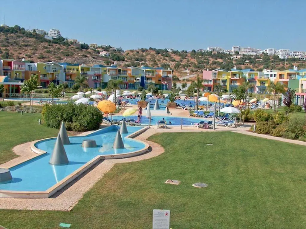 Luxury 2-Bed Apartment With Huge Pool - Albufeira 0*,